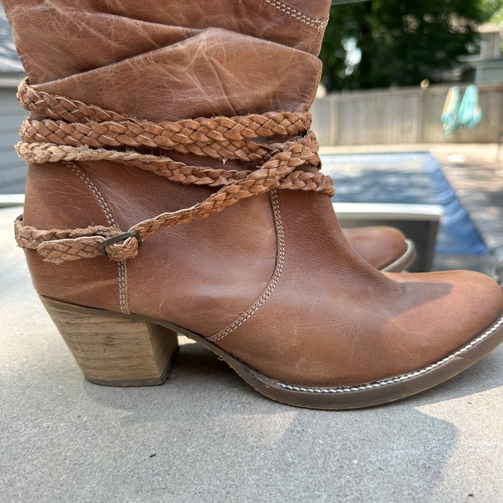 Dingo Women's Brown Leather Ankle Boots